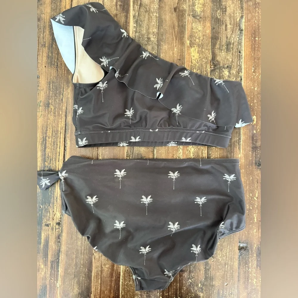 Albion Fit Icon Wave Crop and Simone Bottoms in Chocolate Palm